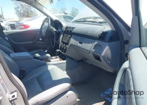 2005 Mercedes-Benz Ml 350 4Matic from USA, damaged, VIN 4JGAB57E05A568341